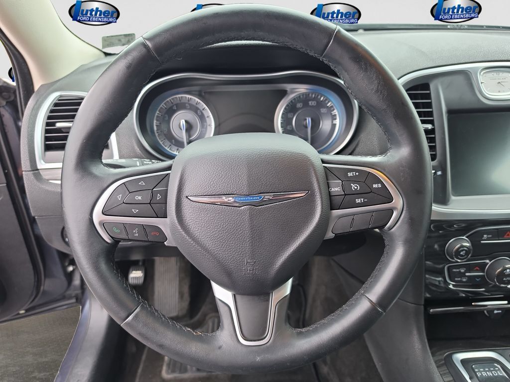 Used 2016 Chrysler 300 Limited RWD image 16