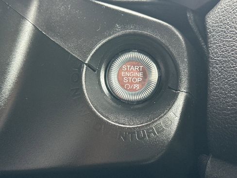 Used 2023 Jeep Renegade Latitude image 23