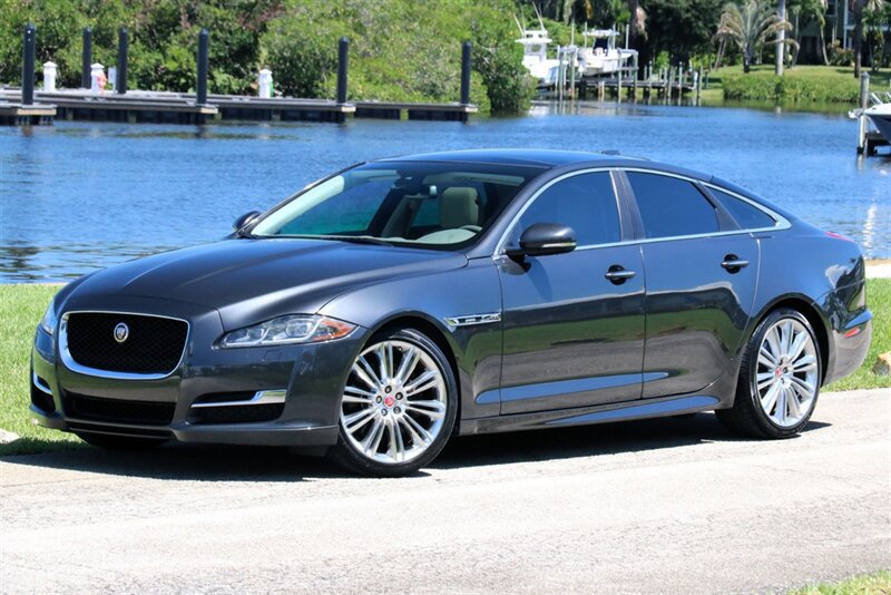 Used 2017 Jaguar XJ R-Sport RWD image 1