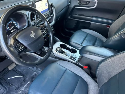 Used 2023 Ford Bronco Sport Outer Banks w/ Tech Package AWD/4WD image 12