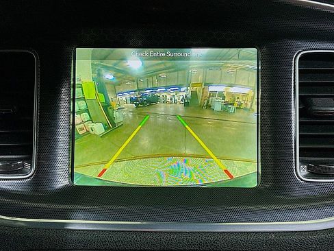 Used 2017 Dodge Charger SXT w/ Premium Group image 16