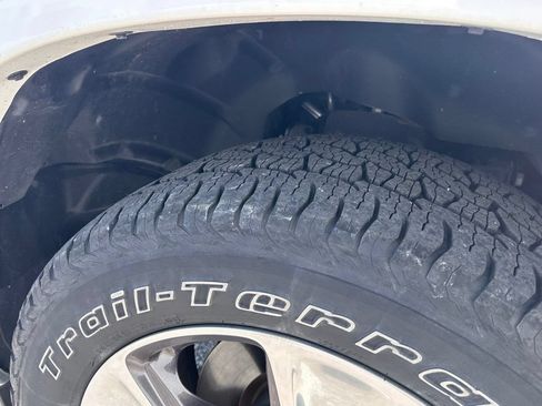 Used 2019 RAM 1500 Laramie AWD/4WD image 46