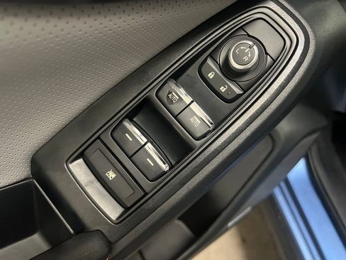 Used 2020 Subaru Crosstrek 2.0i Limited w/ Moonroof Package w/Navigation AWD/4WD image 13
