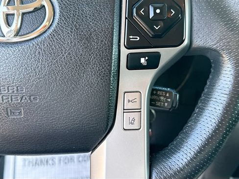 Used 2021 Toyota 4Runner SR5 AWD/4WD image 37