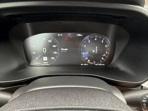 Used 2020 Volvo XC40 T4 Momentum image 30