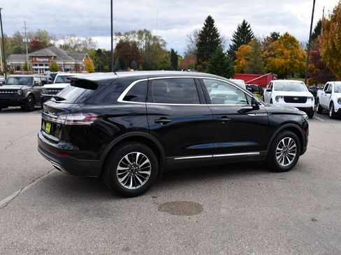 Used 2022 Lincoln Nautilus AWD w/ Premium Package image 7