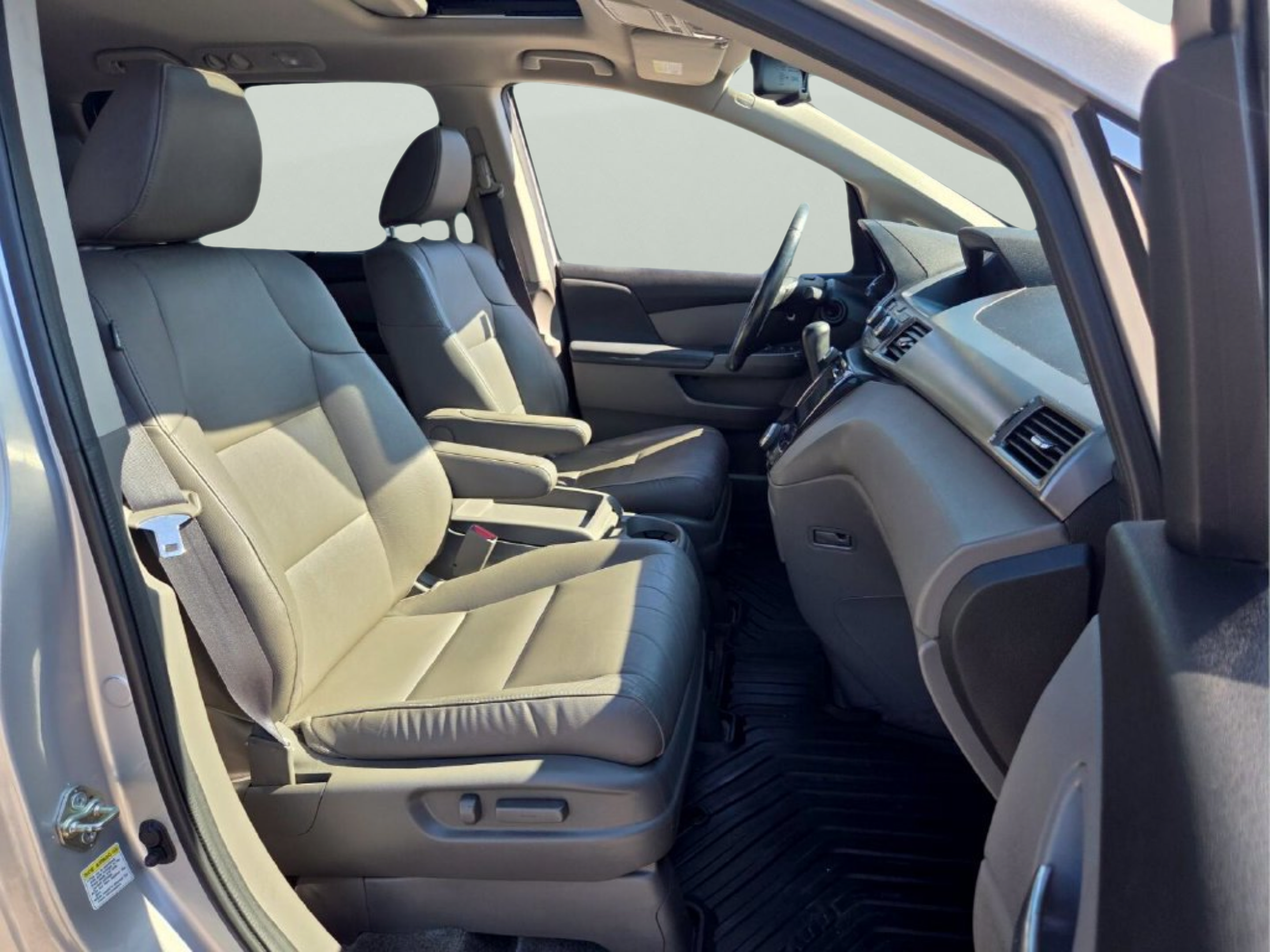 Used 2015 Honda Odyssey EX-L image 18