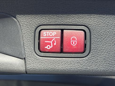 Certified 2023 Mercedes-Benz GLS 450 4MATIC image 26