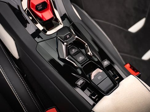 Used 2024 Lamborghini Huracan EVO AWD/4WD image 15