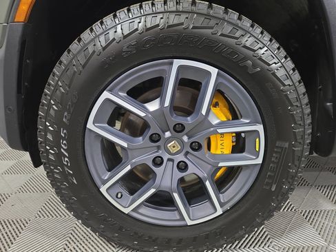 Used 2022 Rivian R1T Launch Edition image 9