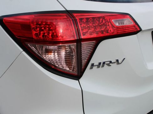 Used 2016 Honda HR-V LX image 38