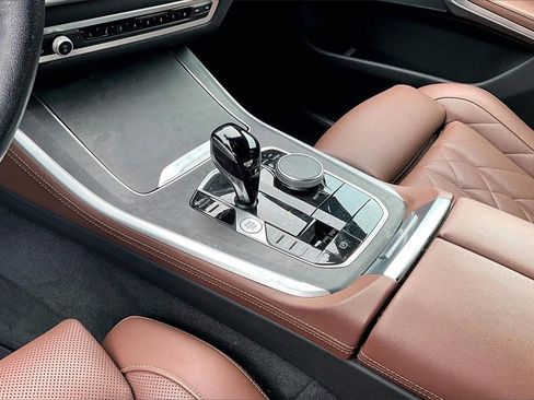 Used 2023 BMW X5 xDrive40i w/ Climate Comfort Package image 15