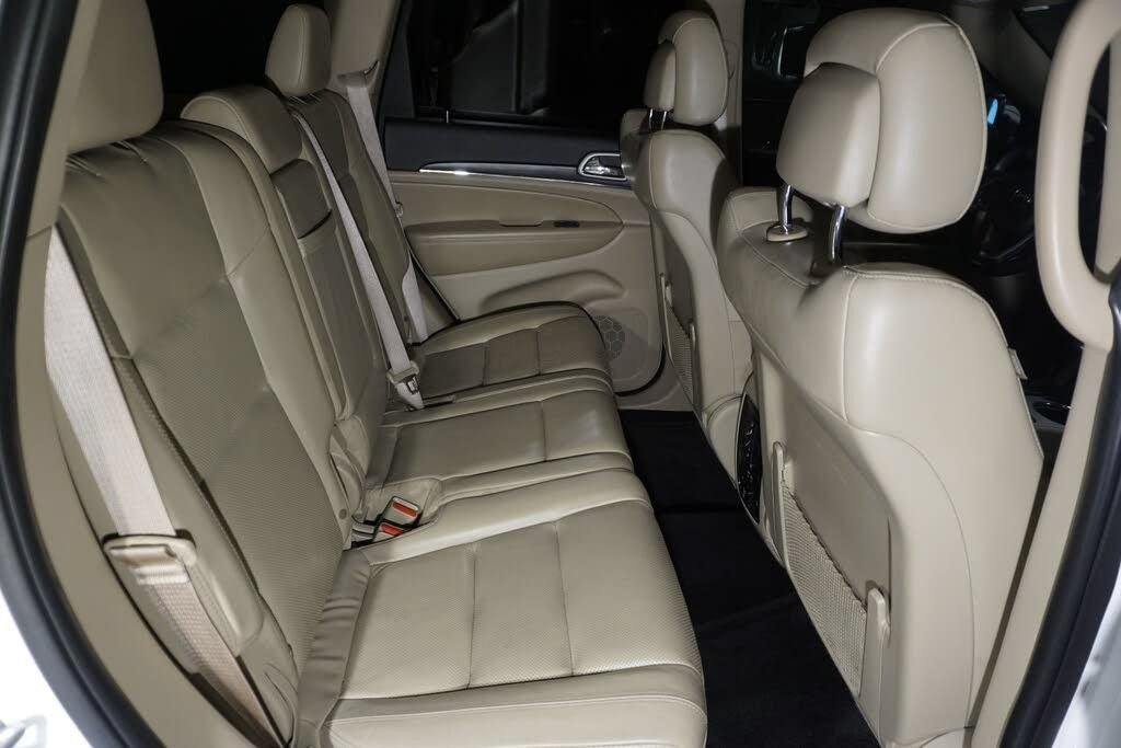 Used 2021 Jeep Grand Cherokee Limited AWD/4WD image 19