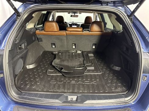Used 2020 Subaru Outback Touring XT AWD/4WD image 38