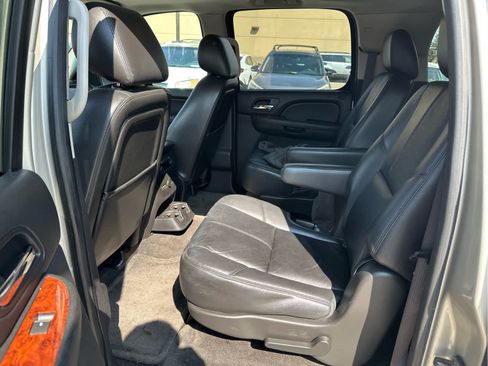 Used 2013 Chevrolet Suburban LT AWD/4WD image 10
