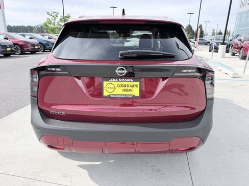 Used 2026 Nissan Kicks SV w/ SV Premium Package FWD image 8