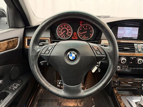 Used 2008 BMW 528xi Sedan image 10