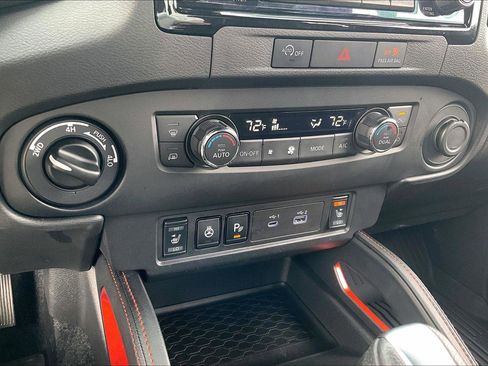Used 2024 Nissan Frontier PRO-4X w/ Pro Convenience Package image 31