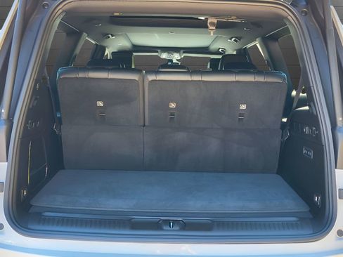 Used 2024 Jeep Wagoneer Series II image 8