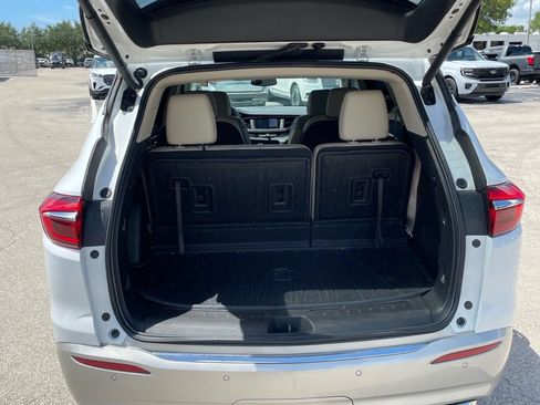 Used 2021 Buick Enclave Essence w/ Sound and Sites Package FWD image 7