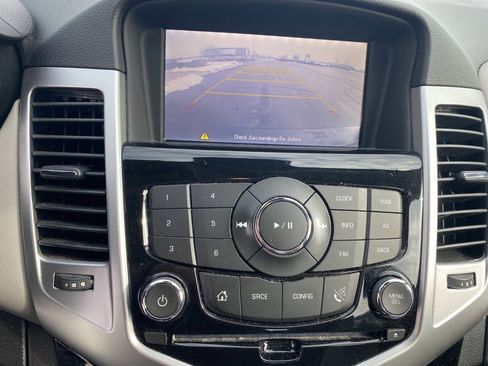 Used 2015 Chevrolet Cruze Eco image 17