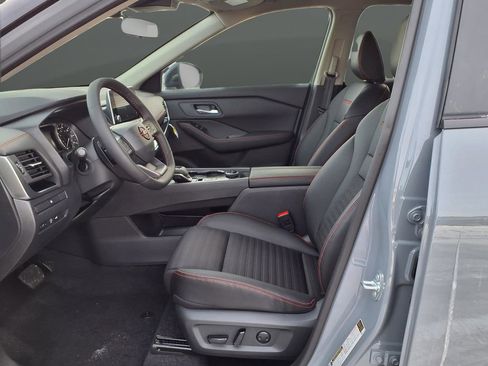 New 2026 Nissan Rogue SV AWD/4WD image 42