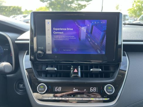 Used 2025 Toyota Corolla Cross XLE w/ Convenience Package AWD/4WD image 20