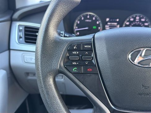 Used 2016 Hyundai Sonata SE FWD image 23