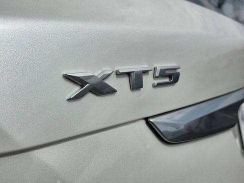 Used 2019 Cadillac XT5 Platinum image 10