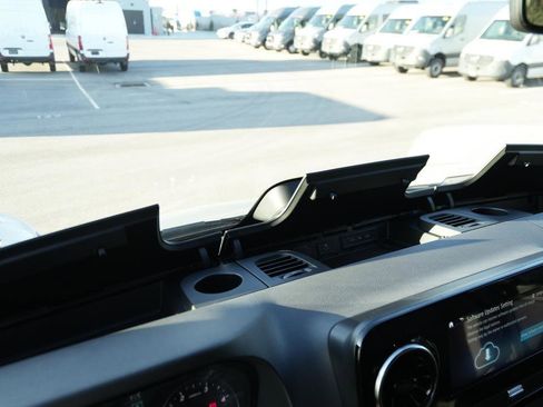 New 2026 Mercedes-Benz Sprinter 2500 image 17