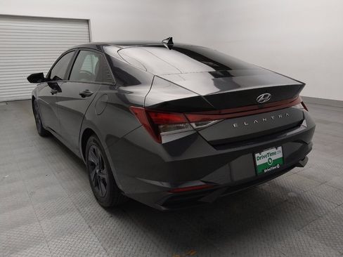 Used 2023 Hyundai Elantra SEL FWD image 5