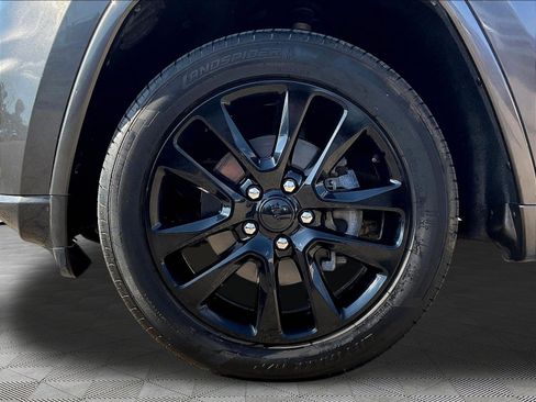 Used 2018 Jeep Grand Cherokee Altitude AWD/4WD image 34