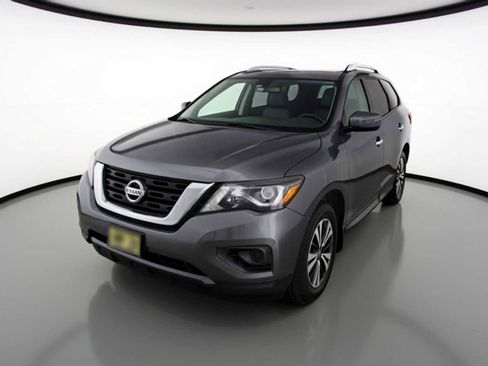 Used 2018 Nissan Pathfinder S image 1