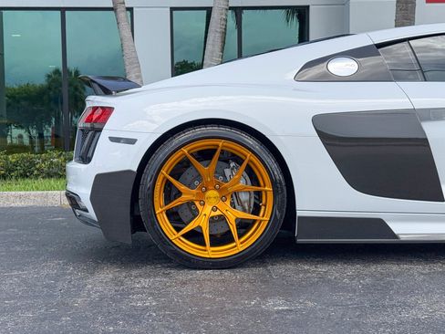 Used 2017 Audi R8 V10 plus AWD/4WD image 3