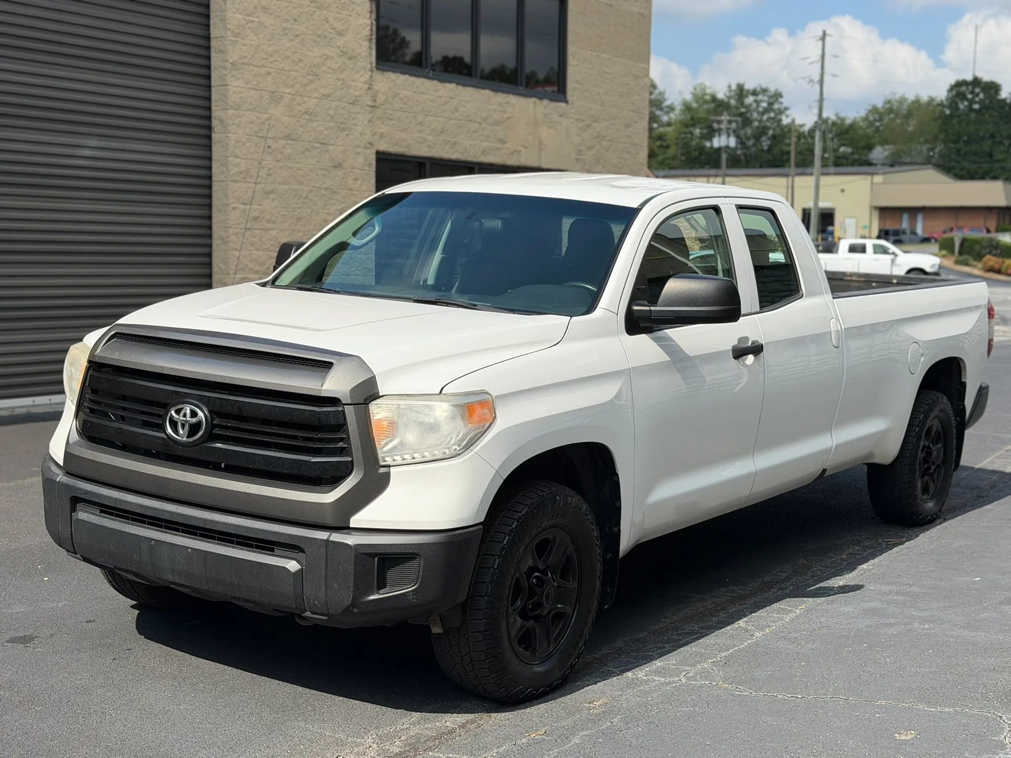 Used 2017 Toyota Tundra SR AWD/4WD image 1
