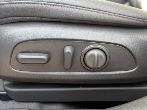 New 2026 Chevrolet Trax RS w/ Driver Confidence Package image 15