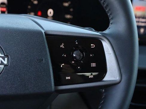 Used 2025 Nissan Murano SV image 13