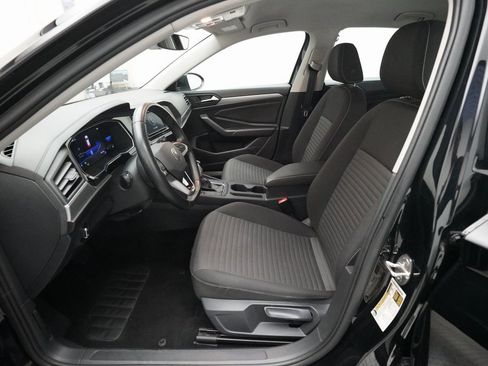 Used 2024 Volkswagen Jetta S image 7