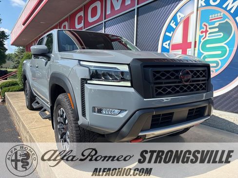 Used 2023 Nissan Frontier PRO-4X w/ Technology Package image 1