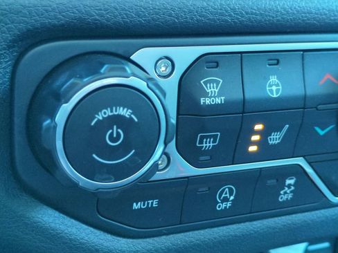 Used 2024 Jeep Wrangler Unlimited Sport AWD/4WD image 26