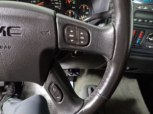 Used 2005 GMC Sierra 3500 SLE w/ Heavy-Duty Power Package AWD/4WD image 30