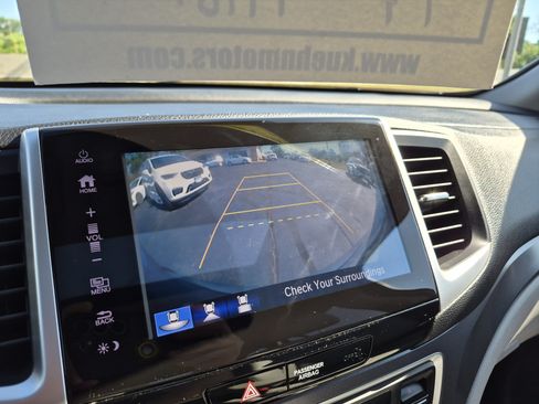 Used 2017 Honda Pilot EX-L image 51