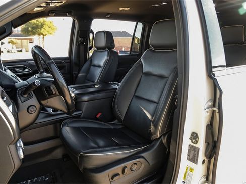 Used 2022 GMC Yukon XL SLT image 32