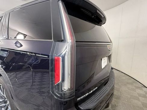 Used 2021 Cadillac Escalade Sport Platinum AWD/4WD image 14