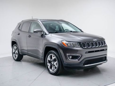 Used 2018 Jeep Compass Limited image 9