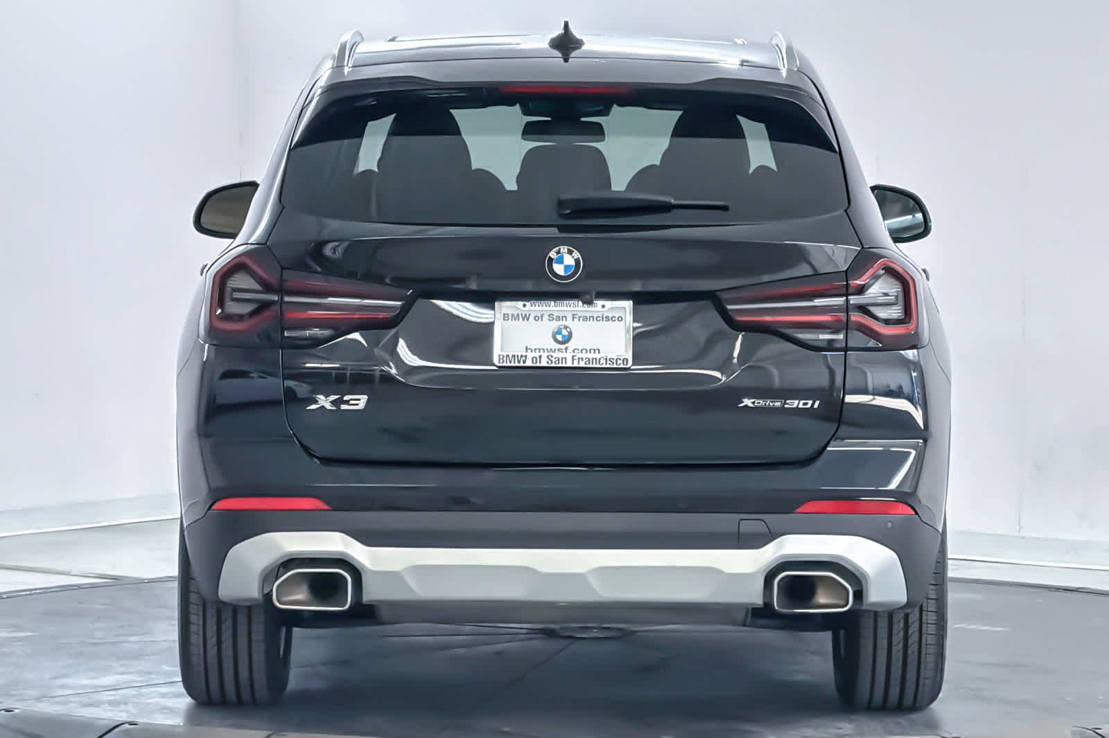 Used 2024 BMW X3 xDrive30i w/ Premium Package AWD/4WD image 7