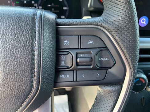 Used 2024 Toyota Tacoma TRD Off-Road AWD/4WD image 28