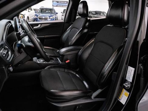 Used 2023 Ford Escape ST-Line image 4