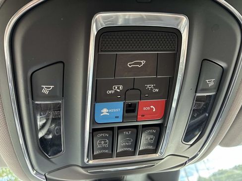 Used 2023 Jeep Grand Cherokee 4WD 4xe image 48