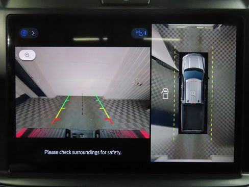 Used 2025 Ford F250 Platinum image 16